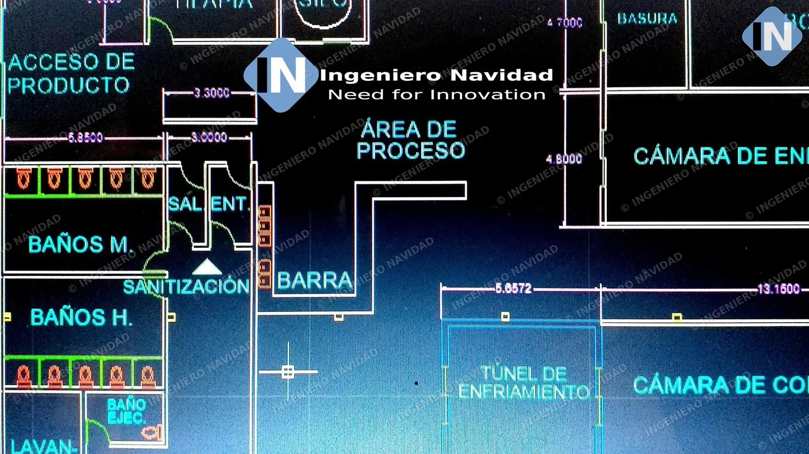 Plano de distribución de planta con cámaras y túnel de enfriamiento